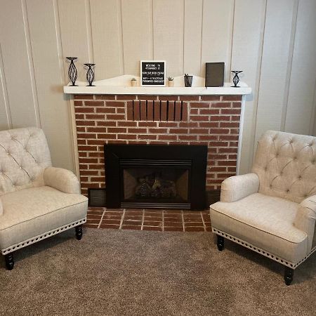 Downtown 2 Bedroom Cottage, Sleeps 6, Walking Distance To Honeywell, Downtown Restaurants, Shopping Wabash 外观 照片