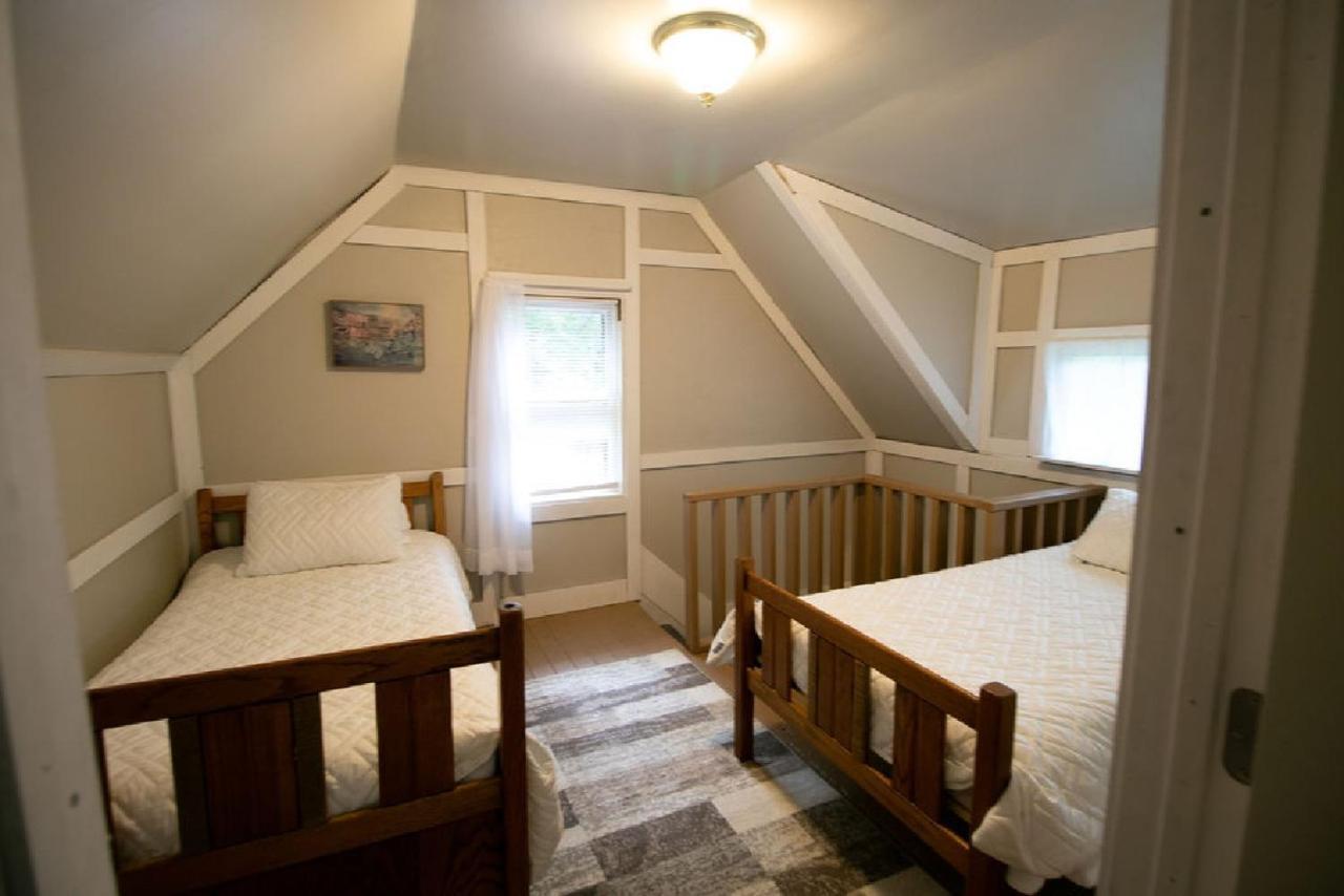 Downtown 2 Bedroom Cottage, Sleeps 6, Walking Distance To Honeywell, Downtown Restaurants, Shopping Wabash 外观 照片